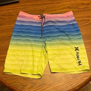 Hurley Phantom board shorts 34”